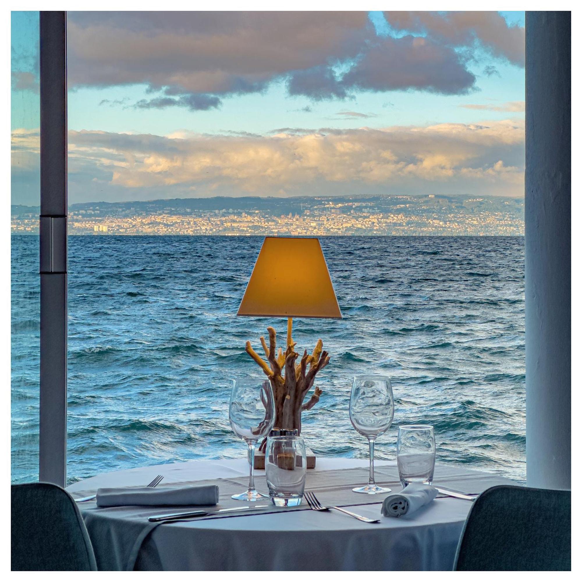 Hotel De La Plage Амфион-ле-Бен Экстерьер фото
